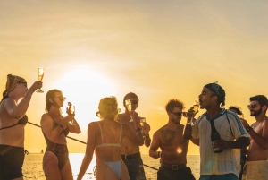 Phuket: Racha i Wyspa Koralowa - 1-dniowa wycieczka jachtem OMBRE Yacht