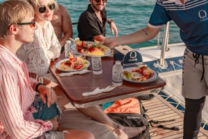 Phuket: Racha i Wyspa Koralowa - 1-dniowa wycieczka jachtem OMBRE Yacht