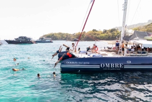 Phuket: Racha i Wyspa Koralowa - 1-dniowa wycieczka jachtem OMBRE Yacht