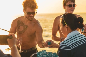 Phuket: Racha i Wyspa Koralowa - 1-dniowa wycieczka jachtem OMBRE Yacht