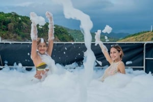 Phuket : excursion en catamaran à Racha et Coral Island avec mousse party