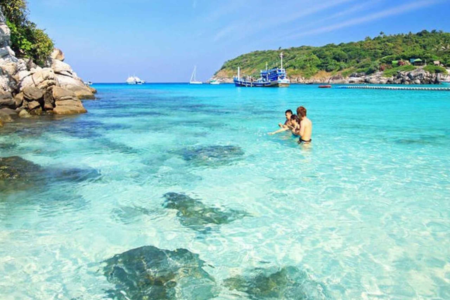 Phuket Racha-Yai i Wyspa Koralowa – wycieczka motorówką + SPA po opalaniu