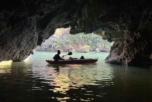 Phuket: Canoa di mare e plancton incandescente con un tour in catamarano veloce