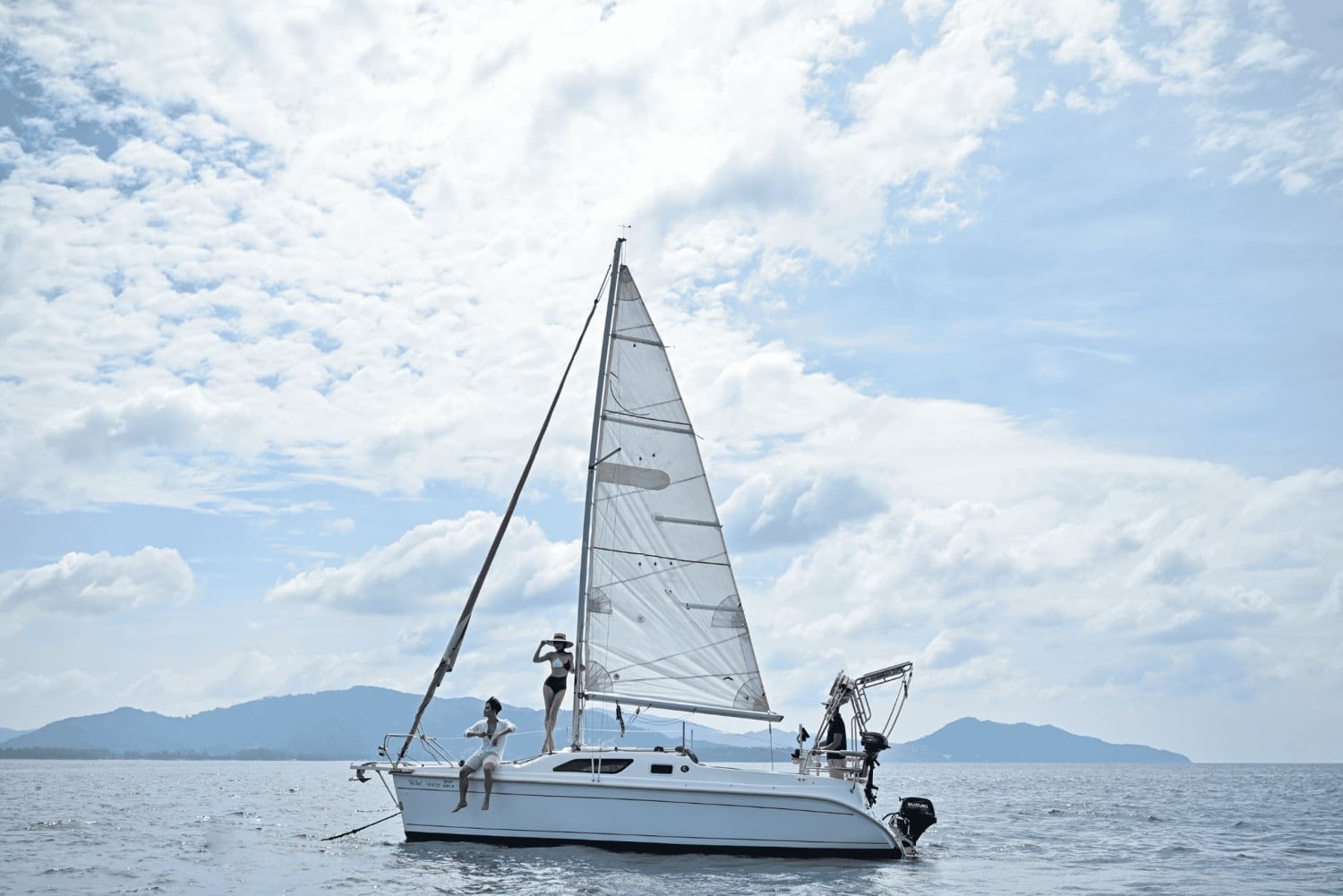 プーケットプライベートセイルツアーで秘密のサンゴ礁発見