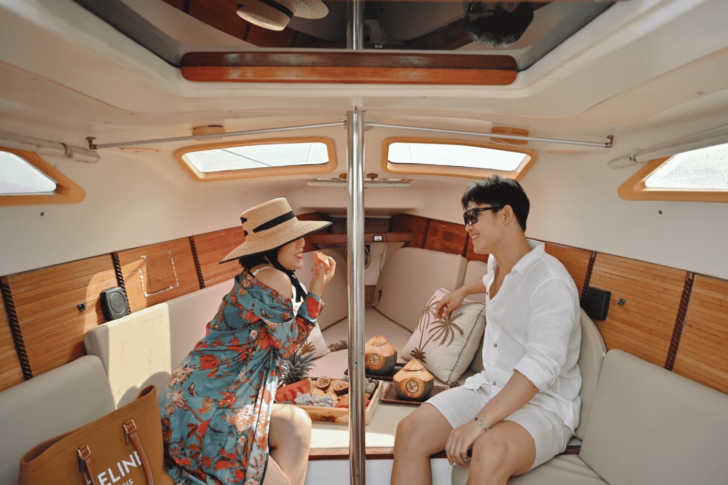 プーケットプライベートセイルツアーで秘密のサンゴ礁発見