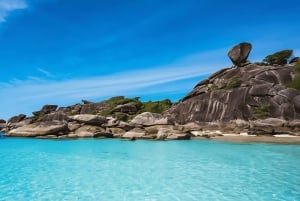 プーケット：スピードボートでシミラン島