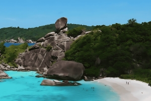 プーケット：スピードボートでシミラン島