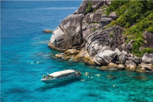 Phuket: Dagstur med hurtigbåt til Similan-øyene med lunsj