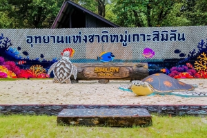 Phuket: Excursión de un día a las Islas Similan en lancha rápida con almuerzo