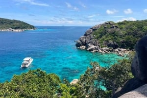 Phuket: wycieczka na Similany szybkim katamaranem premium