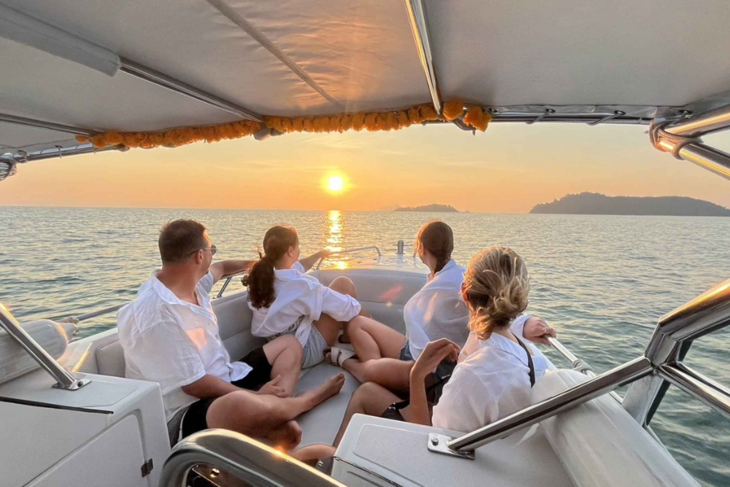 Phuket: Sunrise Cruise At Khai Islands