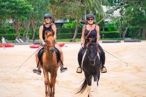 Phuket: Passeio a cavalo pela praia ao pôr do sol