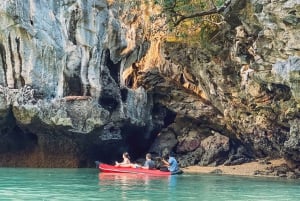 Phuket: Solnedgangsmiddag i Phang Nga-bugten med stor båd