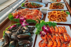 Phuket: Kolacja o zachodzie słońca w zatoce Phang Nga na dużej łodzi