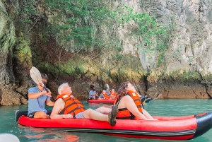 Phuket: Kolacja o zachodzie słońca w zatoce Phang Nga na dużej łodzi