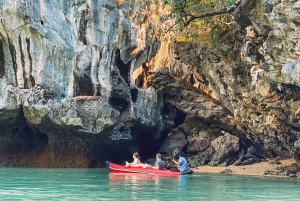 Phuket: Kolacja o zachodzie słońca w zatoce Phang Nga na dużej łodzi