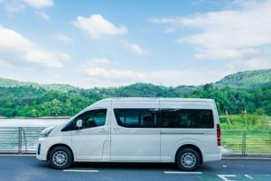 Phuket: experiencia con trajes tailandeses y traslados al hotel