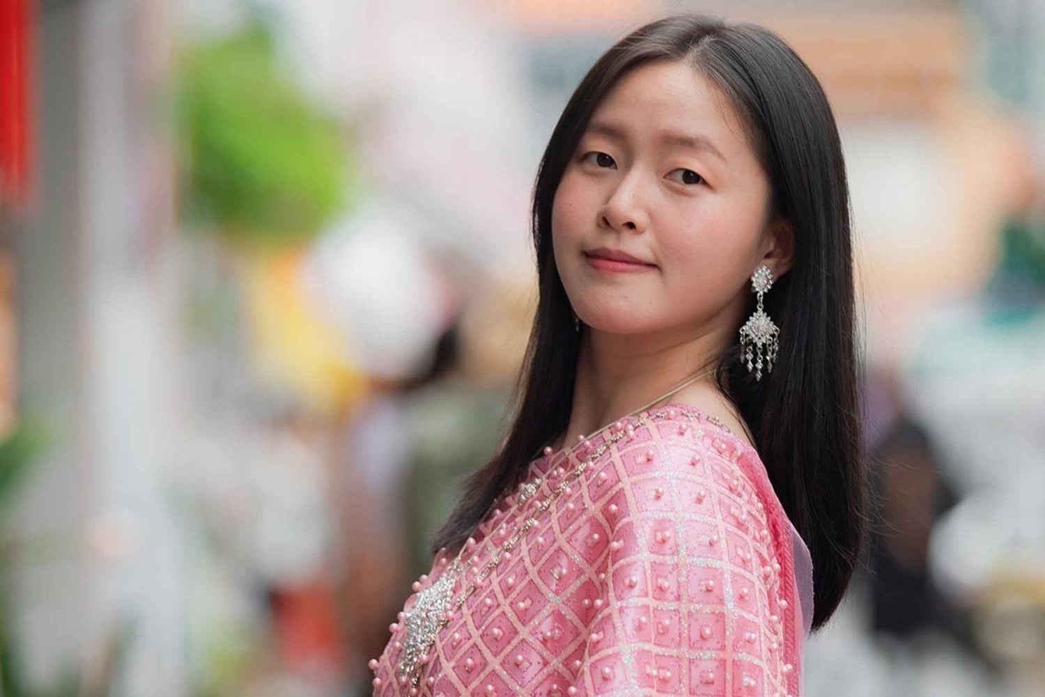 Phuket: Thai Costume Rental & Photoshoot in Phuket Old Town