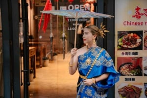 Phuket: Thai Costume Rental & Photoshoot in Phuket Old Town
