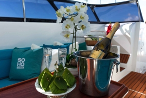 Ganztägiger Luxus-Schnellboot-Charter von Phuket nach Phi Phi