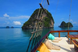 Phuket: Traditional boat to Phang Nga Bay and Hong Island
