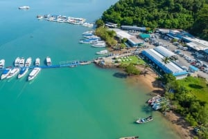 Phuket: Tour in catamarano di ultima generazione a Phi Phi e Maya Bay