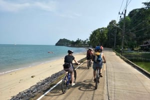 Phuket: Excursión de un día en bicicleta y playa por la isla de Yao