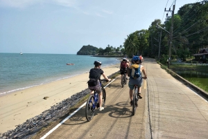 Phuket: Yao Island Cycling and Beach Day-Trip