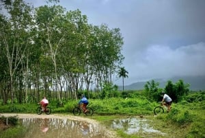 جولة جماعية صغيرة في مسارات فوكيت المخفية لركوب الدراجات