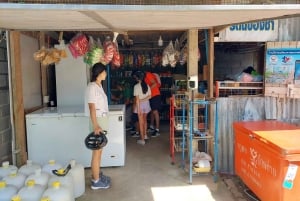 جولة جماعية صغيرة في مسارات فوكيت المخفية لركوب الدراجات