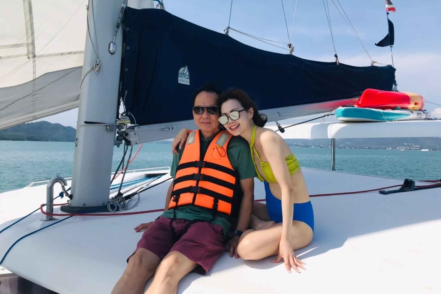 Private Catamaran Yacht to Maiton & Coral Islands