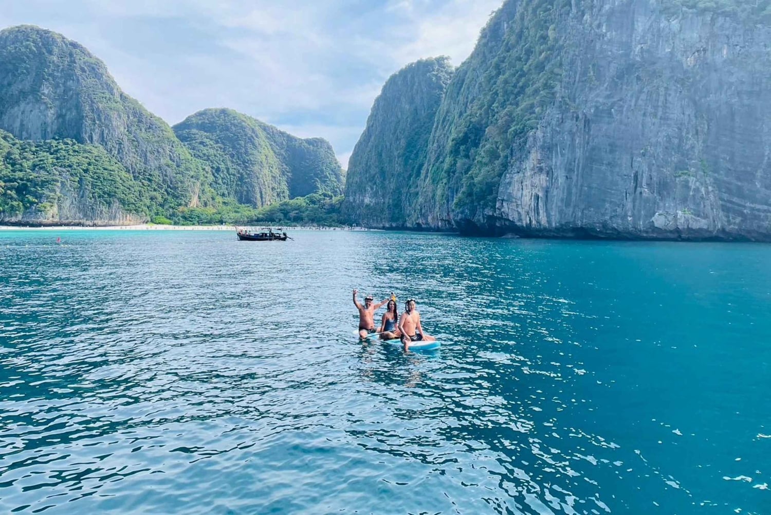 Private Catamaran Yacht to Maiton & Coral Islands