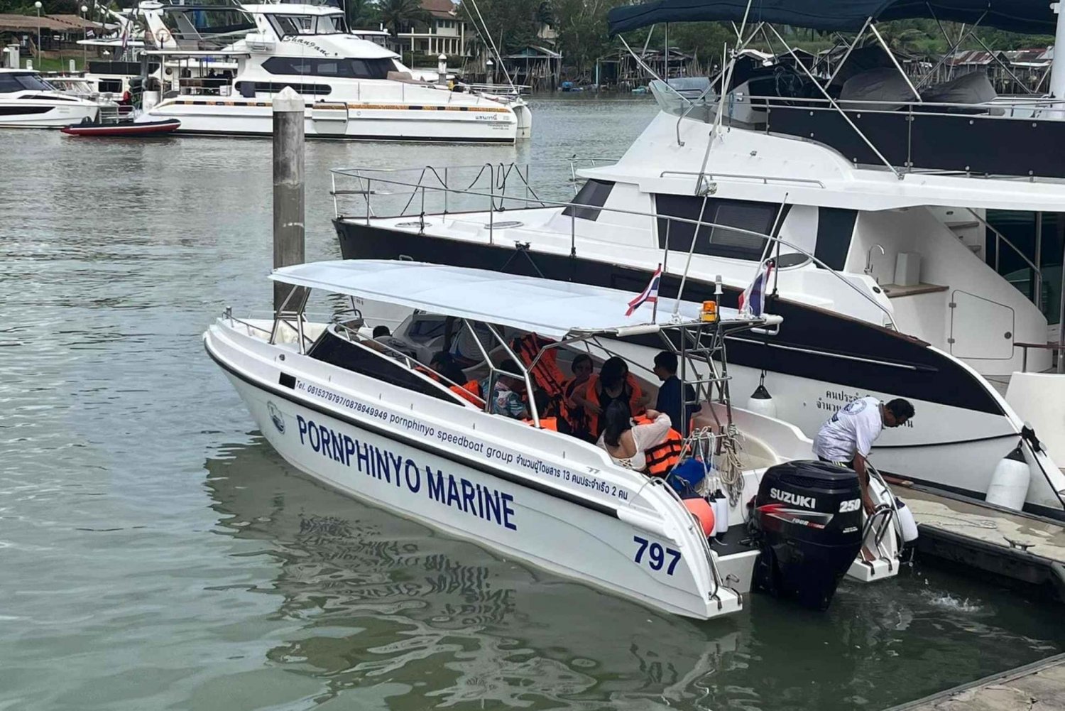 Privates Luxus-Schnellboot zu den Phi Phi Inseln