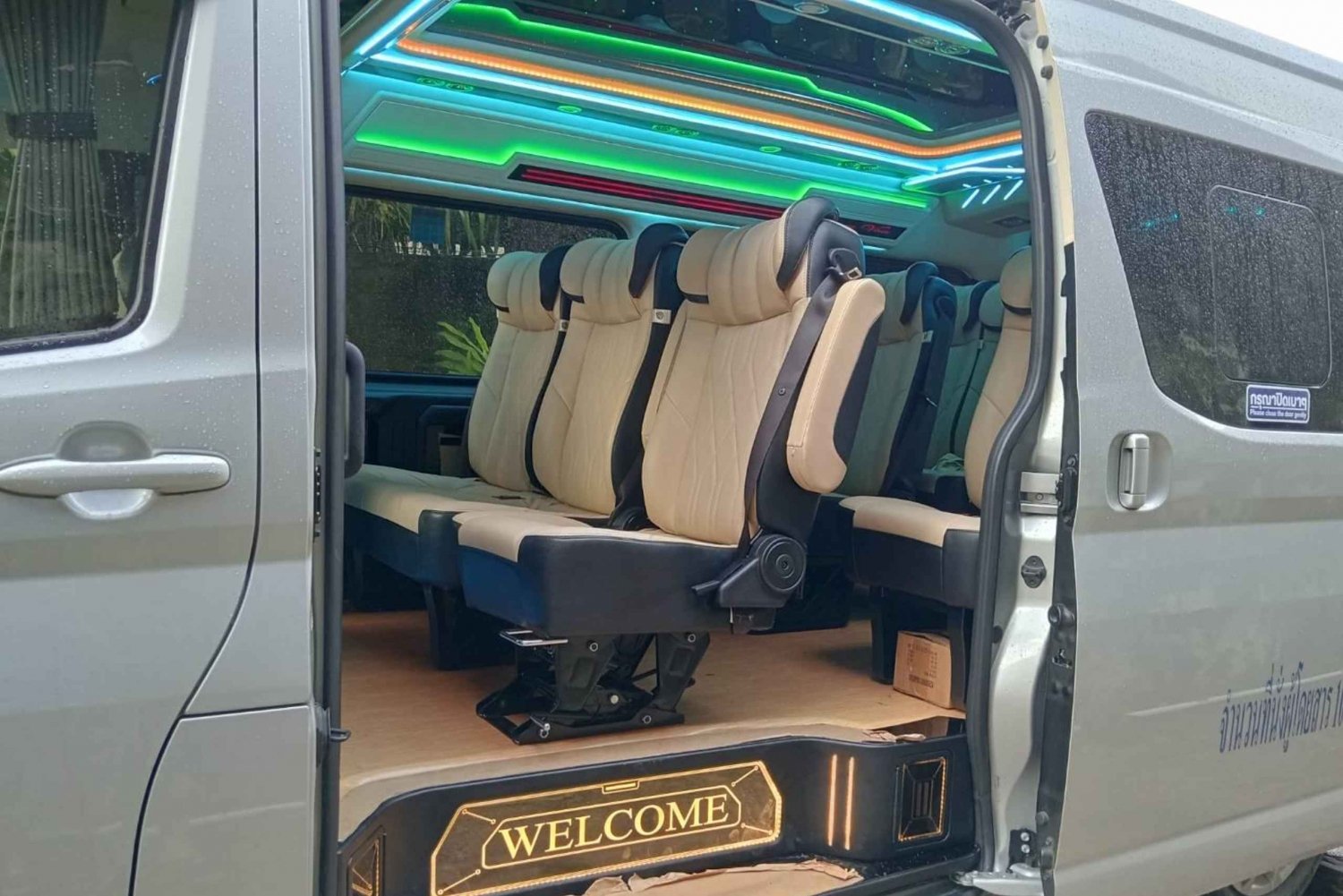Privat transport fra den internationale lufthavn i Phuket til Kaolak.