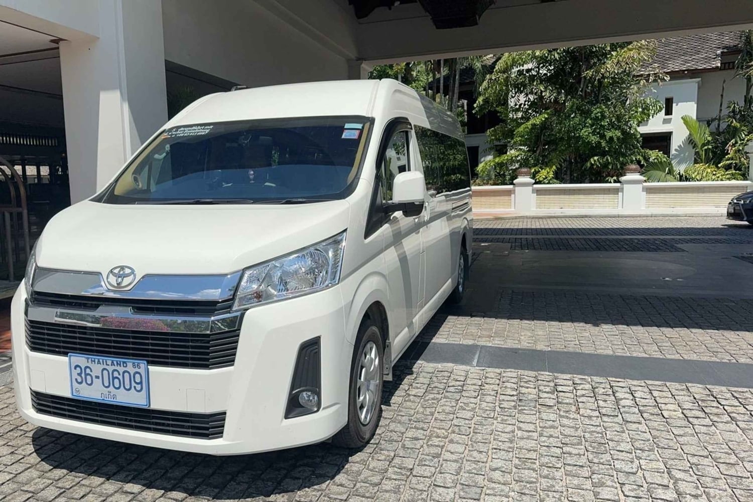 Privat Van Från Phuket flygplats till patong