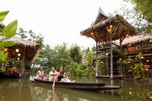 Siam Niramit Phuket Pääsylippu kuljetusvaihtoehdon kanssa