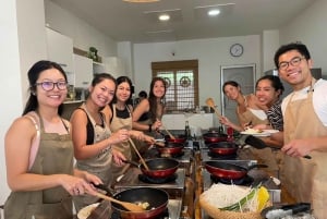 Phuket: Thai Cooking Class with 4 Dishes and Market Visit