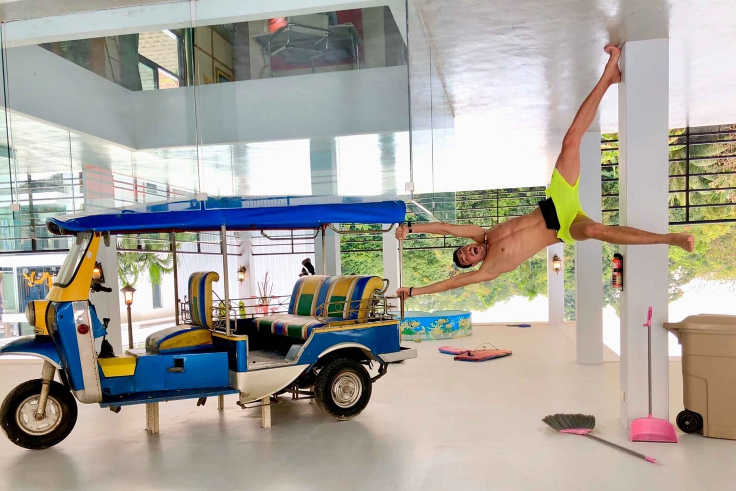 La casa a testa in giù: Un'attrazione imperdibile di Phuket