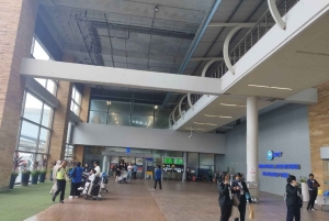 푸켓 공항에서 푸켓 내 목적지까지의 교통편.