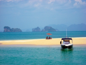 Koh Nok in Phang Nga Bay