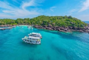 Explore PhuQuoc: Aquatopia Water Park& 3 Island Trip By Boat