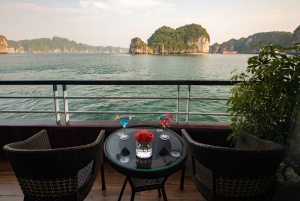 From Hanoi: 2-Day Halong Bay Sightseeing Cruise with Meals