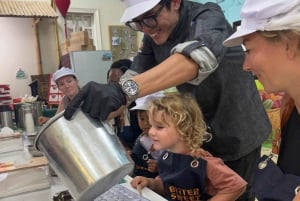 Phu Quoc: Wycieczka i warsztaty w fabryce gorzkiej czekolady