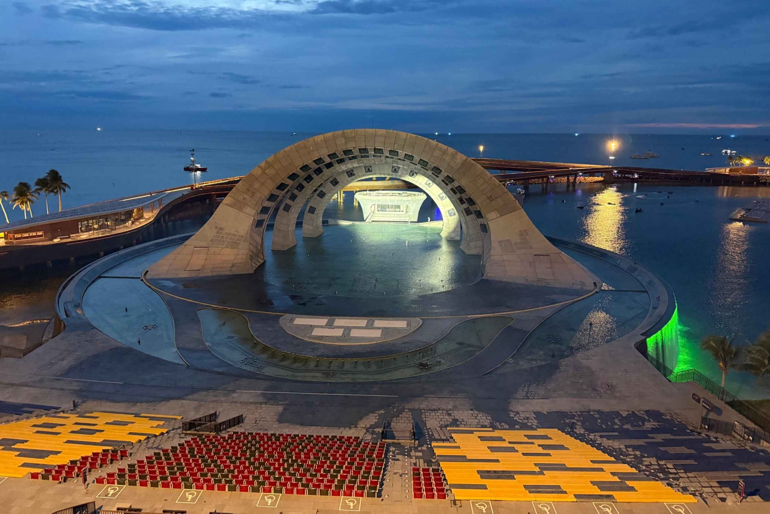 Phu Quoc Hon Thom-linbanan, Symphony och Kiss Of The Sea Show