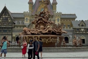 ニャチャン・ヴィンパール・ヴィンワンダー・セルフガイドツアー（送迎付き）