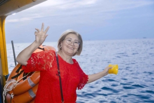 Phu Quoc: Privat BBQ och fyrverkeritur i solnedgången med träbåt