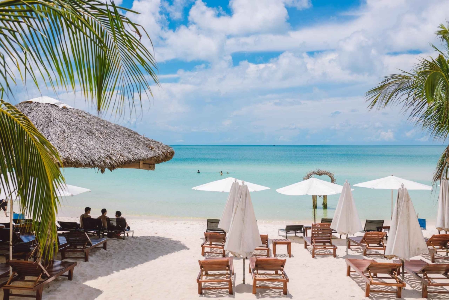 Фукуок: частный трансфер до пляжа Сао, тюрьма Фукуок.