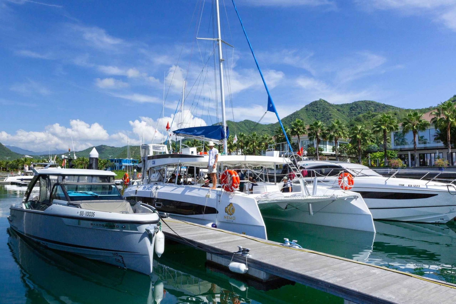 Phu Quoc: Solnedgångskryssning med BBQ-middag och snorkling