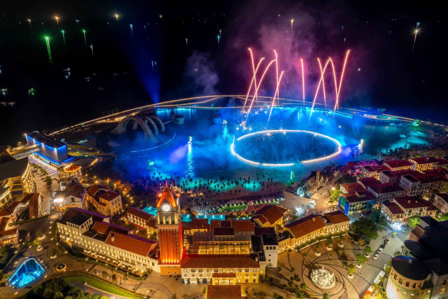 Phu Quoc: Symphony of the Sea mit Jetski & Feuerwerksshow