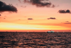 RedRiverTours - Enjoying Sunset & Night Squid Fishing